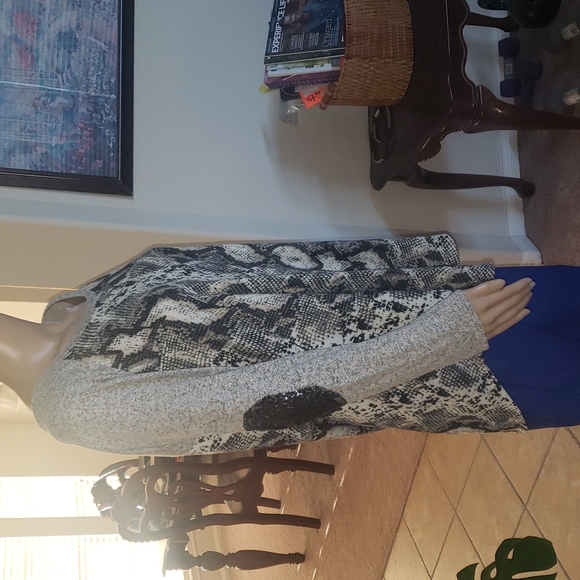 NWOT again xl snake print color block  sequin elbow patch sweater - Picture 2 of 8